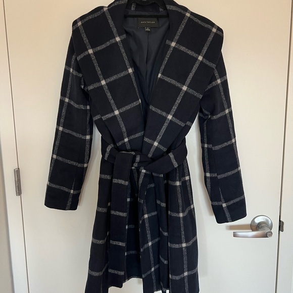 Ann Taylor Jackets & Blazers - Ann Taylor Windowpane Navy White Plaid Belted Wool Wrap Coat Size XS